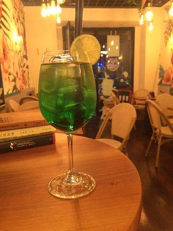 OHA Tropical City Bar & Bubble Tea